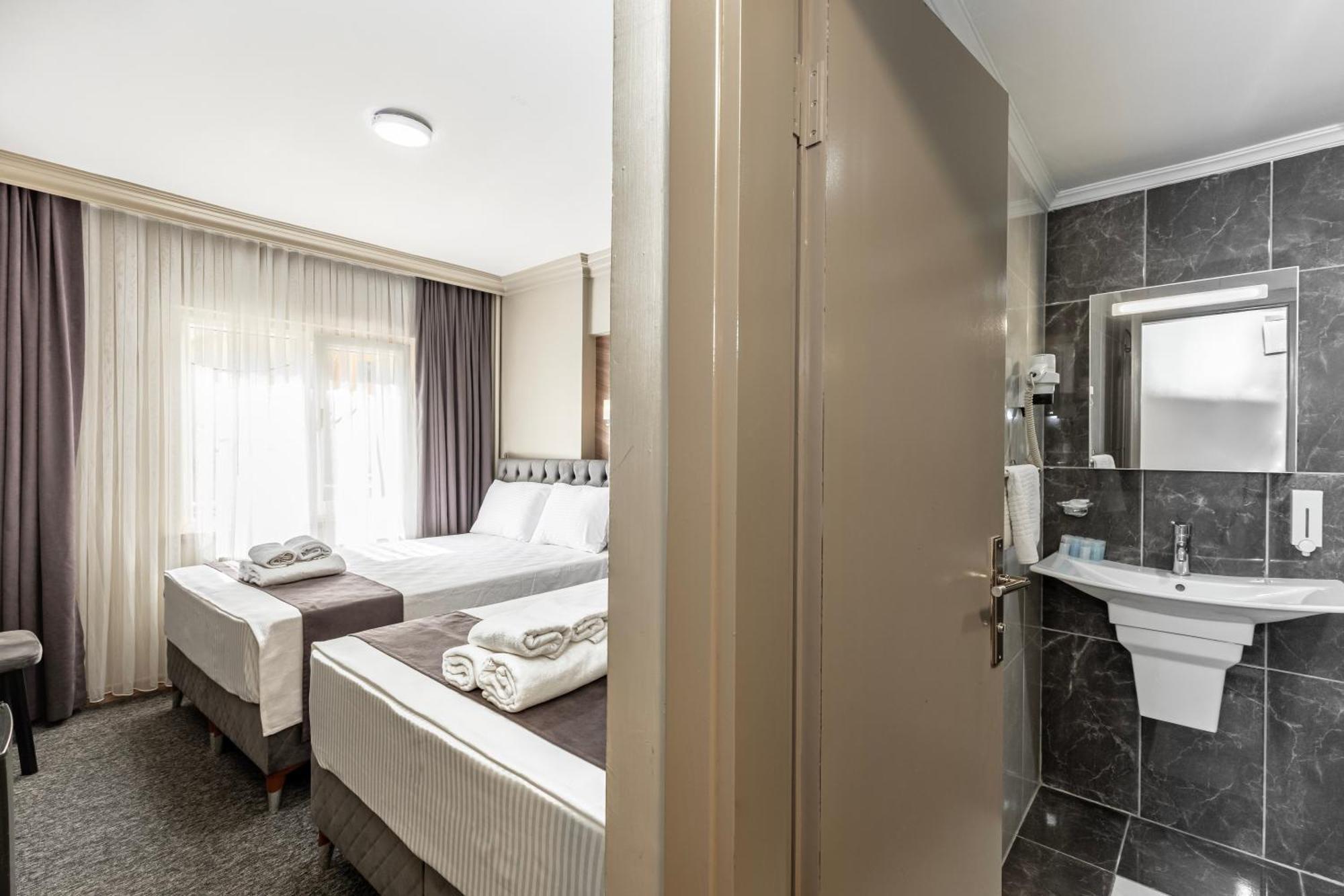 Bursa Loyal City Hotel Exterior foto