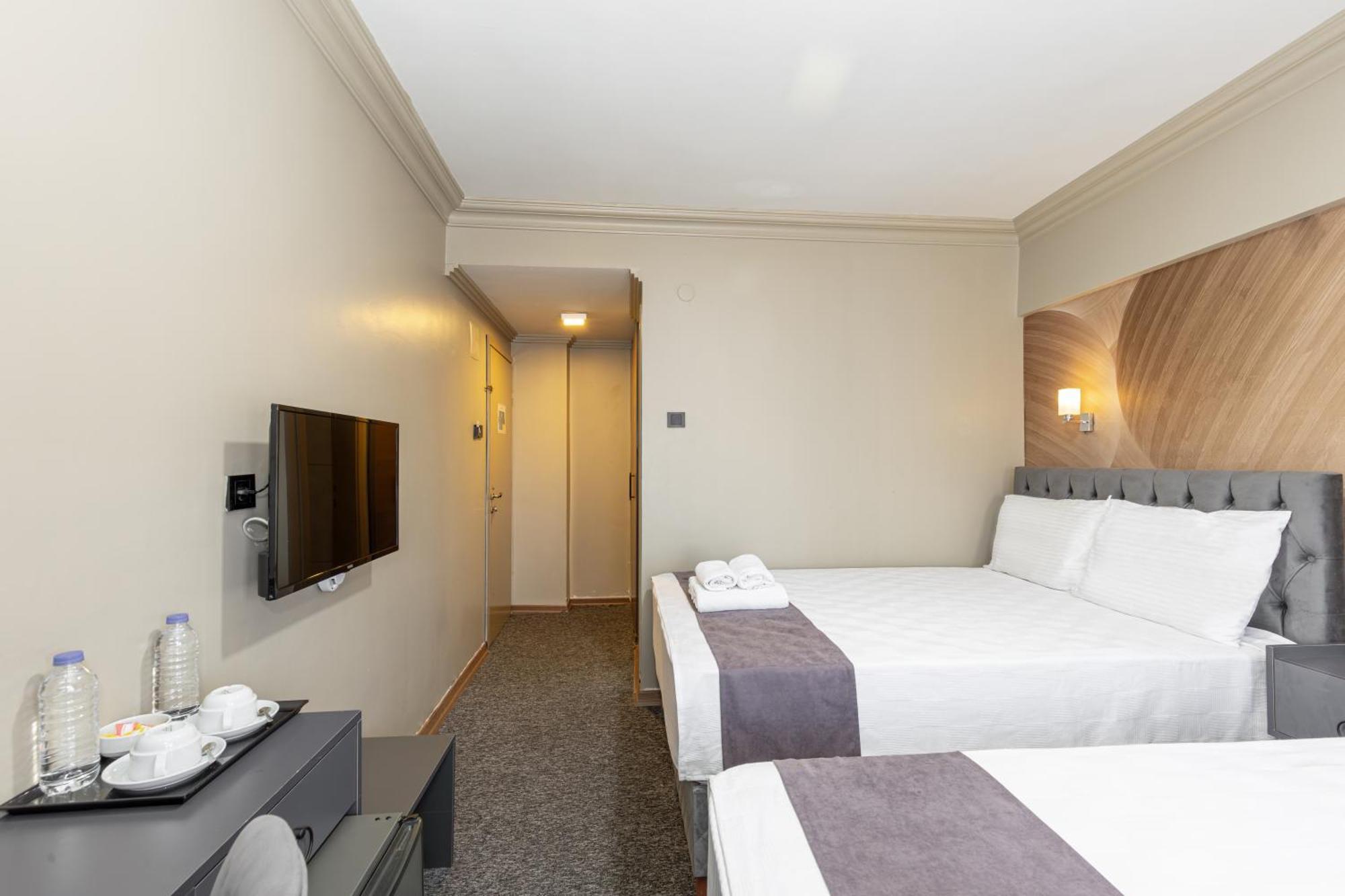 Bursa Loyal City Hotel Exterior foto