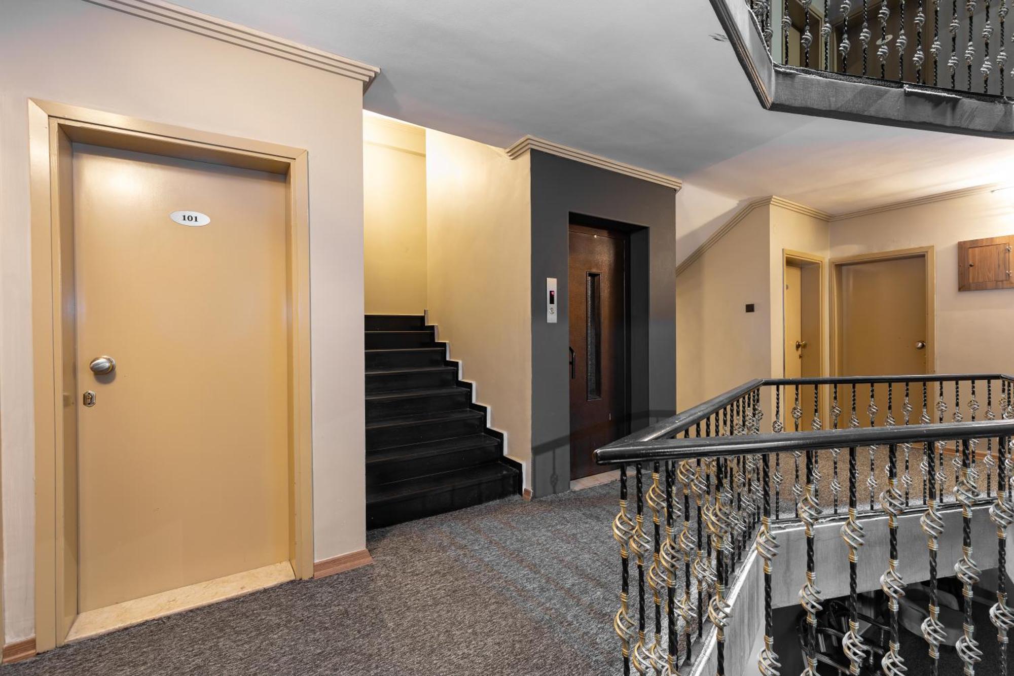 Bursa Loyal City Hotel Exterior foto